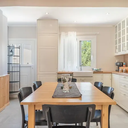 Holiday home Stathis Exanthia