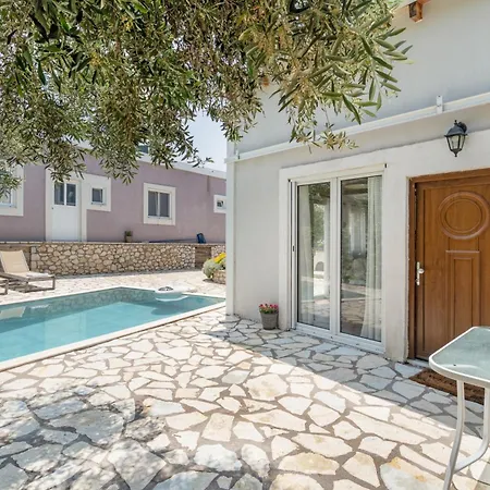 Holiday home Stathis *