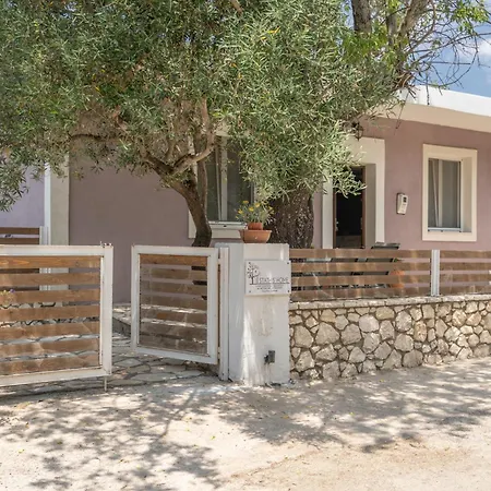 Holiday home Stathis Exanthia